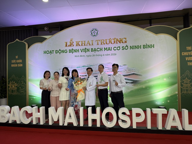 Khai trương Bệnh viện Bạch Mai cơ sở Ninh Bình, đưa dịch vụ y tế tuyến cuối đến gần người dân - Ảnh 2.