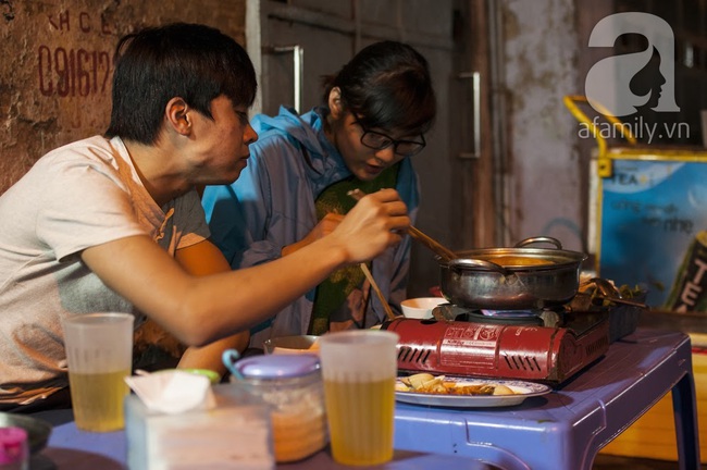 Cảnh bình dị trong con ngõ hợp tác xã ẩm thực đông đúc trên phố Bạch Mai của Hà Nội một ngày tháng Chạp - Ảnh 16.