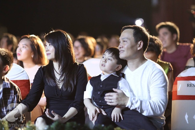 Hình ảnh đầu tiên của thần đồng 5 tuổi Evan Le trên sân khấu Việt Nam khiến nhiều người tự hào đến rơi lệ - Ảnh 5.