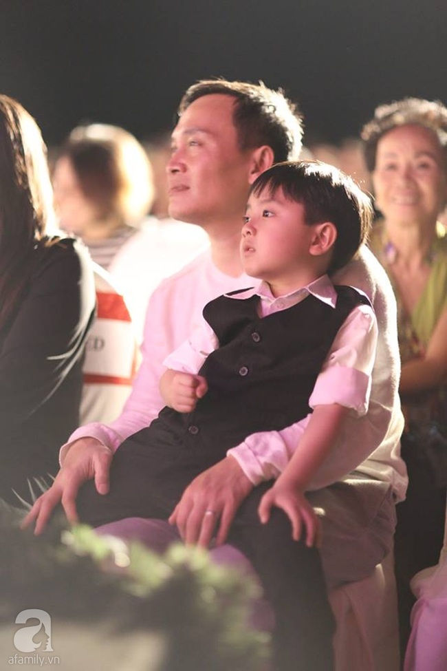 Hình ảnh đầu tiên của thần đồng 5 tuổi Evan Le trên sân khấu Việt Nam khiến nhiều người tự hào đến rơi lệ - Ảnh 6.