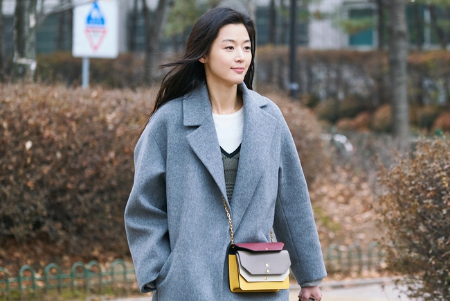 Cảnh giường chiếu đầu tiên của Lee Min Ho - Jun Ji Hyun - Ảnh 5.