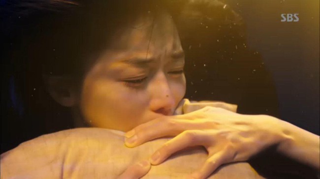 Sốc nặng khi Lee Min Ho - Jun Ji Hyun cùng... chết dù phim chưa kết thúc - Ảnh 15.