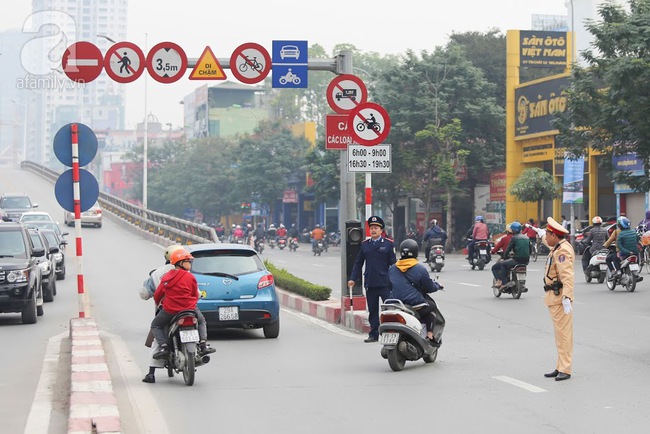 Xe buýt nhanh BRT ở Hà Nội chính thức đi vào vận hành sau thời gian thử nghiệm - Ảnh 14.
