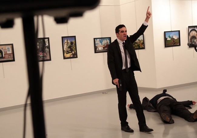 Đại sứ Nga bị ám sát ở Thổ Nhĩ Kỳ - Ảnh 2.