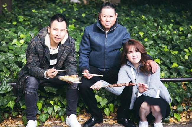 Từ con mèo ngoan trong bóng tối, Ngọc Trinh đã thành bà hoàng đường đường chính chính - Ảnh 3. Từ con mèo ngoan trong bóng tối, Ngọc Trinh đã thành bà hoàng đường đường chính chính - Ảnh 3.