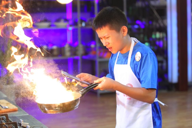 Hot boy 13 tuổi Thanh Hải trở thành Quán quân Vua đầu bếp nhí 2016 - Ảnh 7.