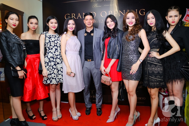 Vắng bà xã, Bình Minh thân thiết bên tình cũ Lan Phương - Ảnh 6. Vắng bà xã, Bình Minh thân thiết bên tình cũ Lan Phương - Ảnh 6.