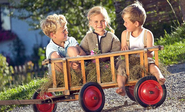 Truyền thống lạ đời của trẻ em Đức: 3 ngày xa nhà, sống ở nông trại khi mới 3 tuổi - Ảnh 2.