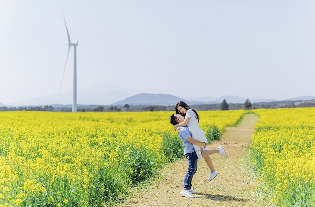 Ảnh cưới ng&ocirc;n t&igrave;nh tại xứ sở kim chi của cặp đ&ocirc;i y&ecirc;u chục năm m&agrave; c&agrave;ng y&ecirc;u c&agrave;ng đậm s&acirc;u - Ảnh 5.