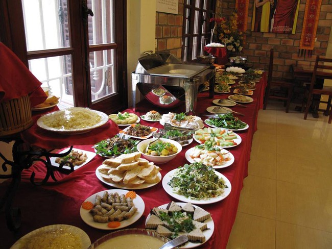 5 địa chỉ buffet chay ngon, không gian lịch sự, giá dưới 120 ngàn ở Hà Nội - Ảnh 15. 5 địa chỉ buffet chay ngon, không gian lịch sự, giá dưới 120 ngàn ở Hà Nội - Ảnh 15.