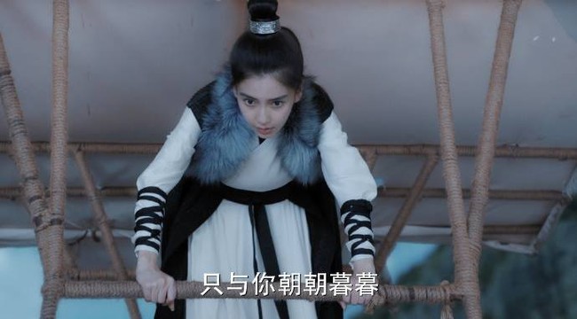 Hot xình xịch nhưng phim của Chung Hán Lương – Angelababy vẫn đủ sạn xây nhà - Ảnh 9.