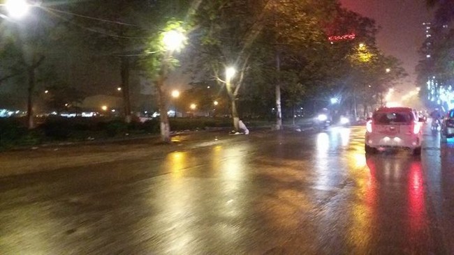 Hà Nội: Nữ sinh lớp 10 bàng hoàng kể lại phút bị nhóm thanh niên vây đánh chảy máu đầu - Ảnh 3. Hà Nội: Nữ sinh lớp 10 bàng hoàng kể lại phút bị nhóm thanh niên vây đánh chảy máu đầu - Ảnh 3.