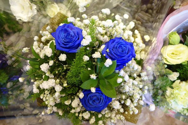 Doanh nhân chi 30 triệu đồng mua 99 bông hoa hồng phủ socola nhập khẩu tặng bạn gái dịp Valentine - Ảnh 11.