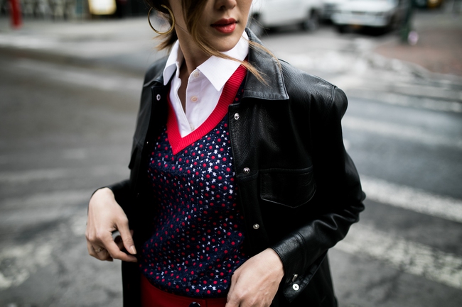 Quý cô châu Á khoe street style duyên dáng khó rời mắt với loạt váy áo điệu đà tuần qua - Ảnh 2.