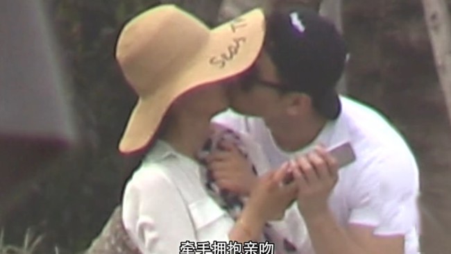 Lộ ảnh ôm hôn thắm thiết của Lý Băng Băng và tình trẻ đẹp trai - Ảnh 5.