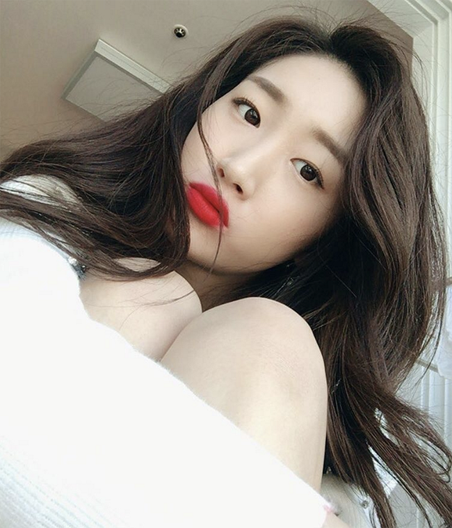 Muốn trang điểm đẹp chuẩn Hàn Quốc thì theo dõi ngay 5 cô nàng Beauty Blogger này - Ảnh 6.