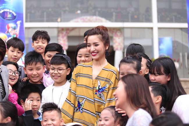 Bích Phương, Văn Mai Hương, Issac chính thức chấm thi Vietnam Idol Kids - Ảnh 7.