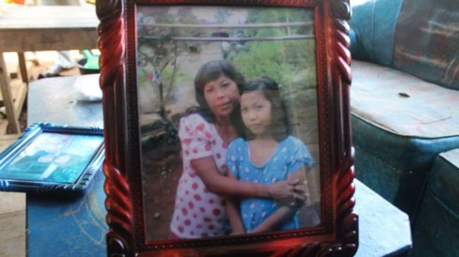 Bé gái bị 14 thiếu niên hãm hiếp đến chết trong rừng khiến Indonesia quyết định thiến hóa học với những kẻ ấu dâm - Ảnh 3.
