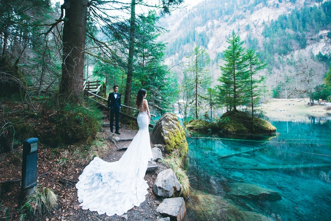 Ảnh cưới đẹp nao lòng tại hồ xanh, núi trắng Thụy Sĩ của cặp đôi Việt kiều tưởng không yêu mà cuối cùng lại yêu - Ảnh 4.