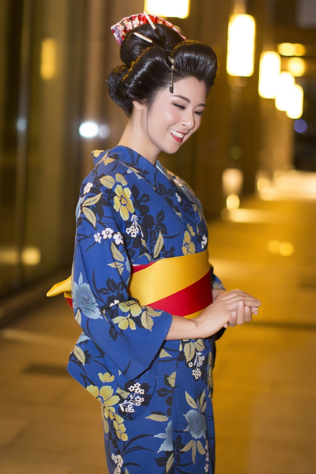 Hoa hậu Mỹ Linh, Ngọc Hân đọ sắc trong trang phục Kimono - Ảnh 5.