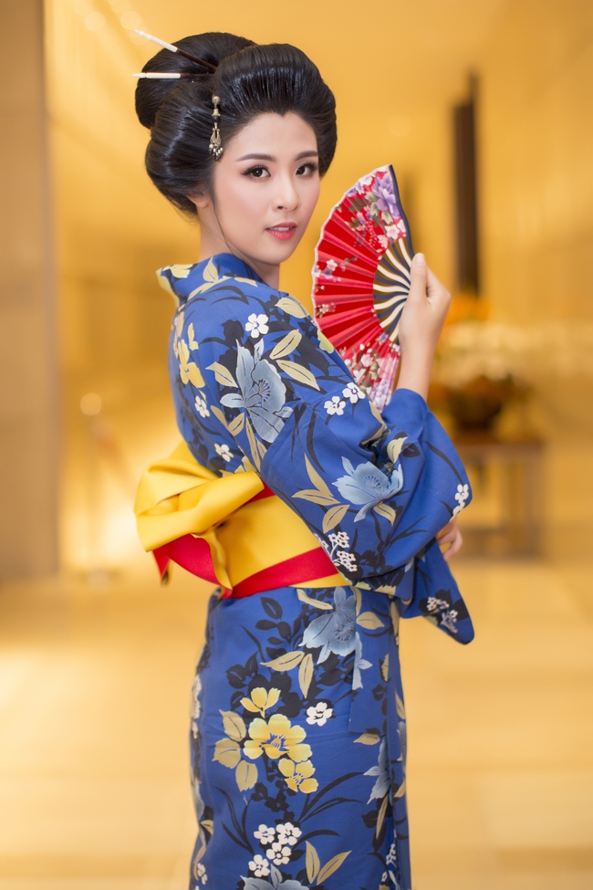 Hoa hậu Mỹ Linh, Ngọc Hân đọ sắc trong trang phục Kimono - Ảnh 6.
