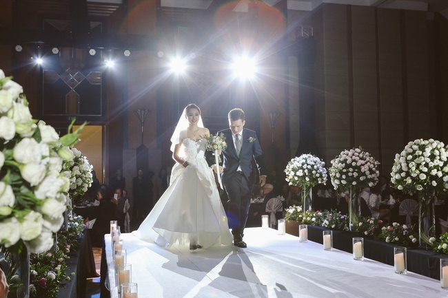 Đám cưới lung linh ngàn ngọn nến theo phong cách Hàn Quốc của cặp đôi Hà Nội - Ảnh 5.