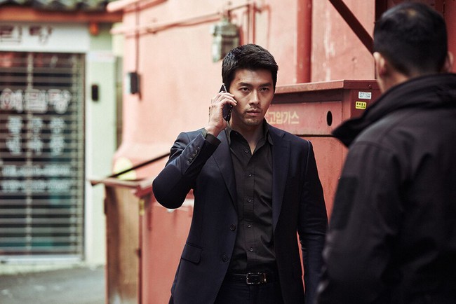 Vừa cười vừa hồi hộp thót tim với trailer phim mới của Hyun Bin - Ảnh 4.