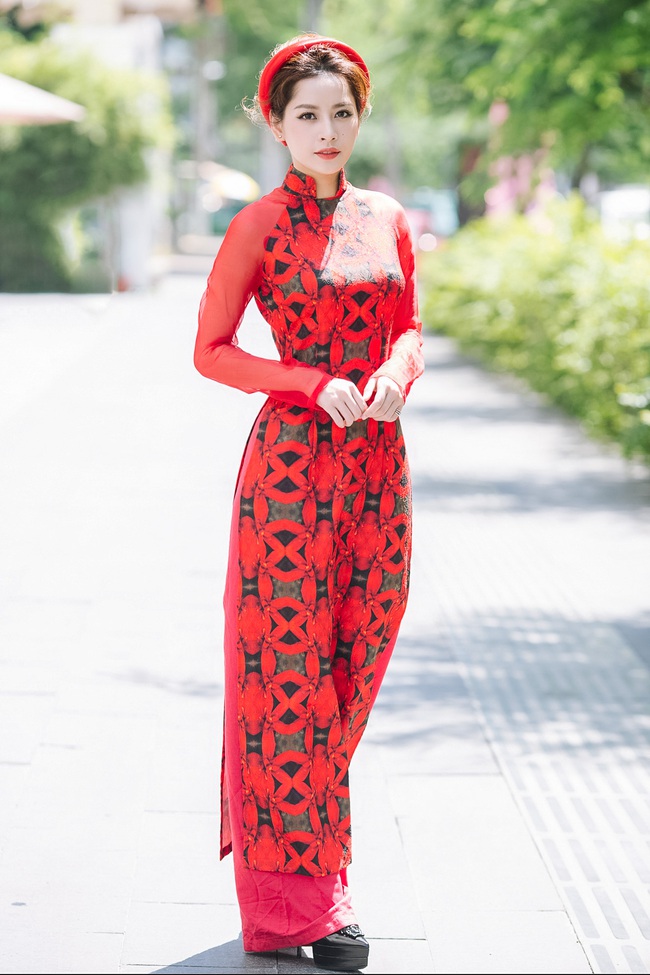 Chi Pu thay đổi phong cách nhanh chóng mặt trong 1 ngày - Ảnh 7. Chi Pu thay đổi phong cách nhanh chóng mặt trong 1 ngày - Ảnh 7.
