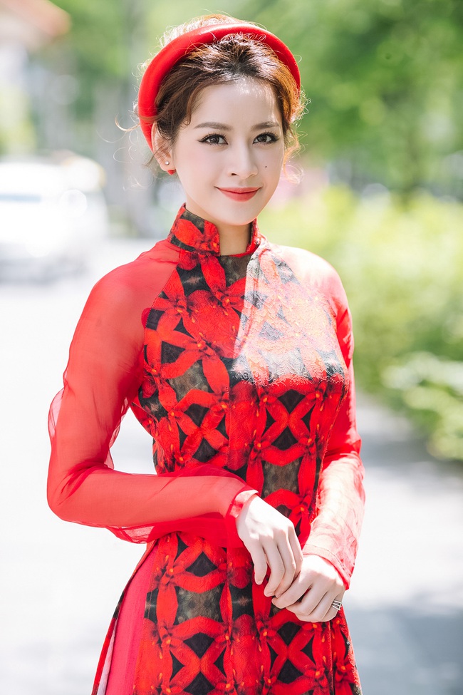 Chi Pu thay đổi phong cách nhanh chóng mặt trong 1 ngày - Ảnh 9. Chi Pu thay đổi phong cách nhanh chóng mặt trong 1 ngày - Ảnh 9.