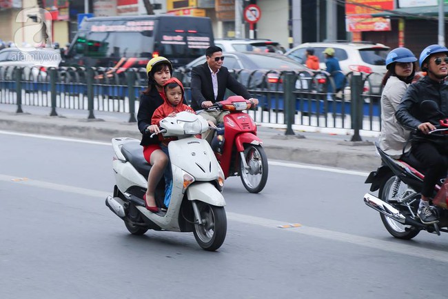 Hình ảnh giao thông Hà Nội, Sài Gòn thông thoáng trong buổi sáng ngày đầu tiên đi làm sau Tết - Ảnh 7.