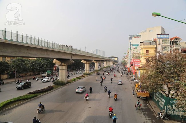 Hình ảnh giao thông Hà Nội, Sài Gòn thông thoáng trong buổi sáng ngày đầu tiên đi làm sau Tết - Ảnh 6.