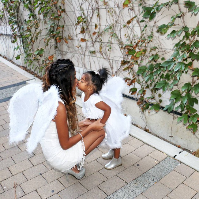 Mẹ và con gái hút like trên Instagram vì diện đồ đôi đẹp ơi là đẹp - Ảnh 15.