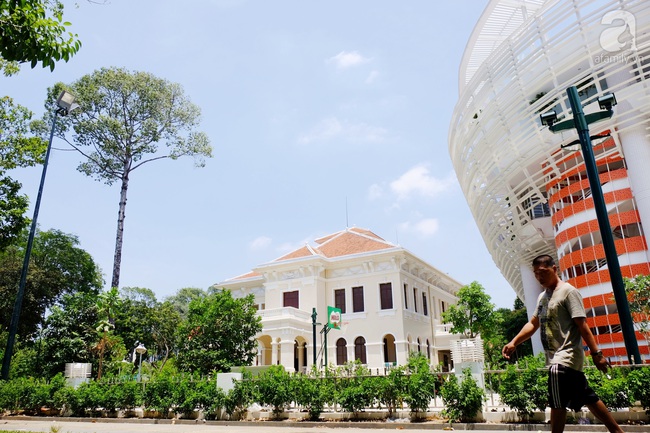 Phụ huynh hào hứng đưa trẻ đến vui chơi tại Nhà thiếu nhi hoành tráng nhất Sài Gòn - Ảnh 2.