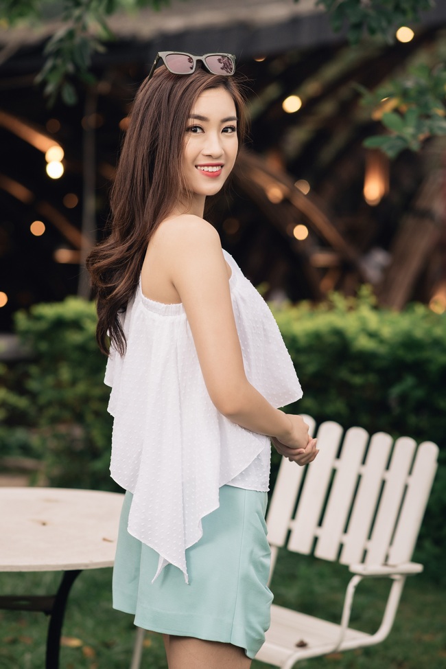 Hoa hậu Đỗ Mỹ Linh khoe vẻ đẹp trong sáng và nụ cười như mùa thu tỏa nắng - Ảnh 9.