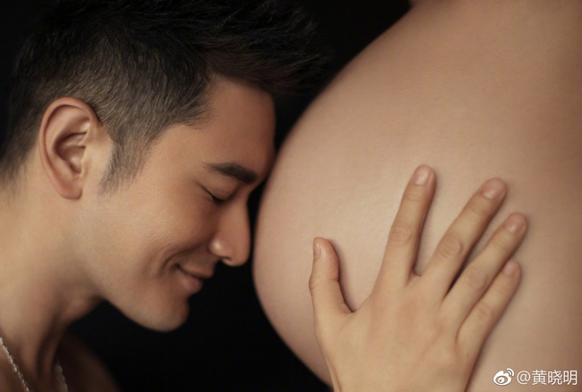 Bị tố mang thai giả, Huỳnh Hiểu Minh đăng ảnh Angelababy mang bầu cực sexy - Ảnh 2.
