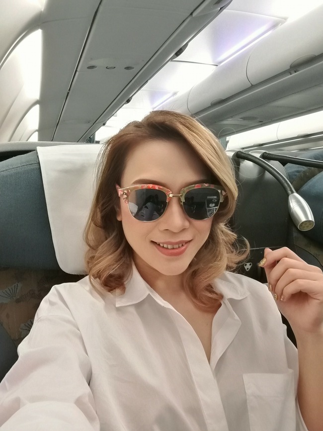 Soi nhất cử nhất động của sao Việt (6/2) - Ảnh 4.