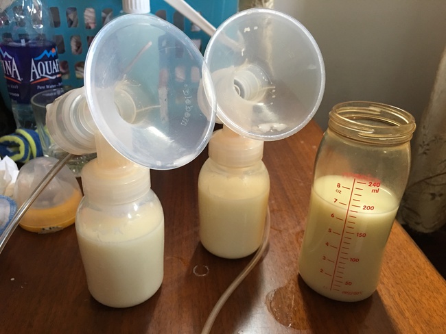 Hành trình gọi sữa về đáng kinh ngạc của bà mẹ trẻ: từ 5ml đến hàng trăm lít sữa chỉ sau 3 tháng - Ảnh 1.