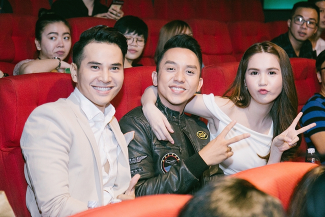 Sau ồn ào yêu tỷ phú 72 tuổi, Ngọc Trinh vẫn có thể nở nụ cười rạng rỡ thế này - Ảnh 5. Sau ồn ào yêu tỷ phú 72 tuổi, Ngọc Trinh vẫn có thể nở nụ cười rạng rỡ thế này - Ảnh 5.