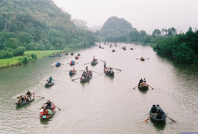 Những lễ hội đầu năm nổi tiếng ở 2 miền Nam - Bắc - Ảnh 2.