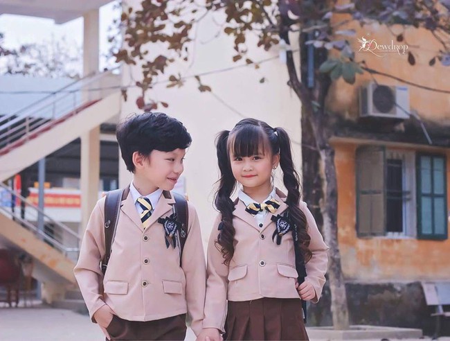 Hoa khôi nhí Tuyên Quang tiếp tục gây sốt trong bộ đồng phục đẹp như nữ sinh Hàn Quốc - Ảnh 1.
