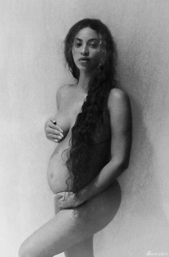 See a series of sexy nude photos of pregnant woman Beyonce - Photo 4.