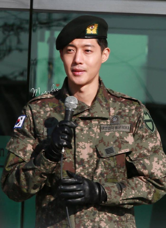 Kim Hyun Joong xuất ngũ vẫn được chào đón nồng nhiệt dù vướng lùm xùm tình ái - Ảnh 4.