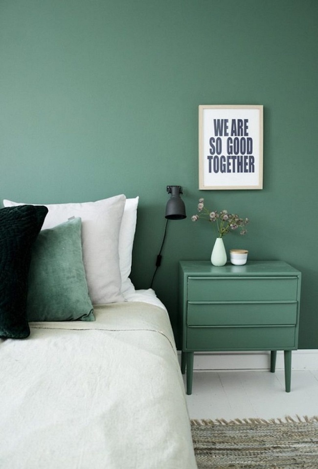 Khi đã chán đen, trắng, xám, hồng thì đừng quên xanh lá cũng là một gam màu rất tuyệt cho phòng ngủ - Ảnh 5.