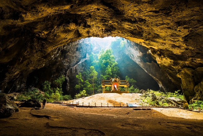 16 hang động sở hữu vẻ đẹp hùng vĩ và lộng lẫy đến khó tin của thế giới - Ảnh 5.