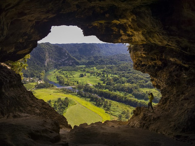 16 hang động sở hữu vẻ đẹp hùng vĩ và lộng lẫy đến khó tin của thế giới - Ảnh 9.