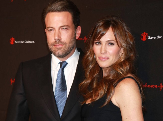 Jennifer Garner và Ben Affleck chính thức cùng nhau nộp đơn ly hôn - Ảnh 1.