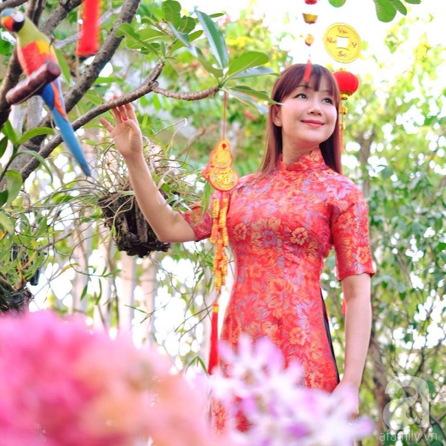 Khu vườn trên sân thượng rộng tới 200m² bạt ngàn rau quả sạch của nữ doanh nhân Sài Thành - Ảnh 1.