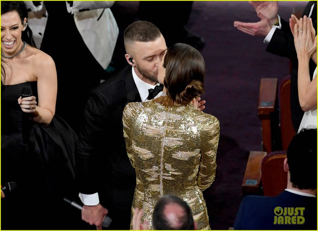 Justin Timberlake với những khoảnh khắc cho thấy mình cuồng vợ như thế nào tại Oscar 2017 - Ảnh 5.