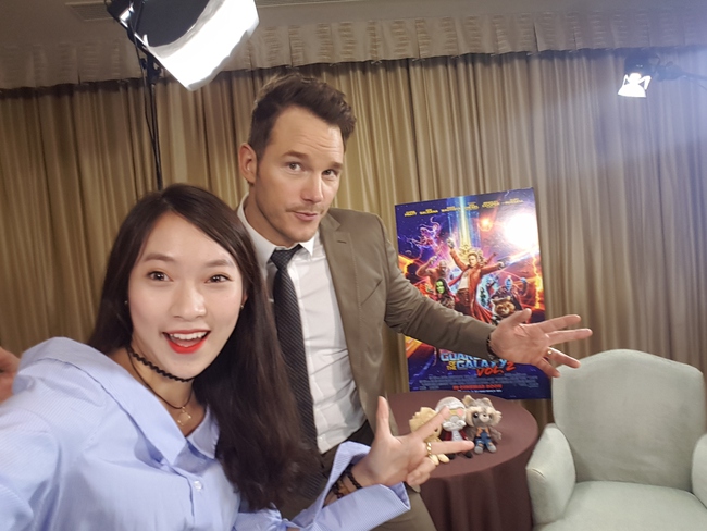 Câu trả lời cực hài hước của siêu sao Chris Pratt dành cho cô nàng 7 thứ tiếng Khánh Vy - Ảnh 8.