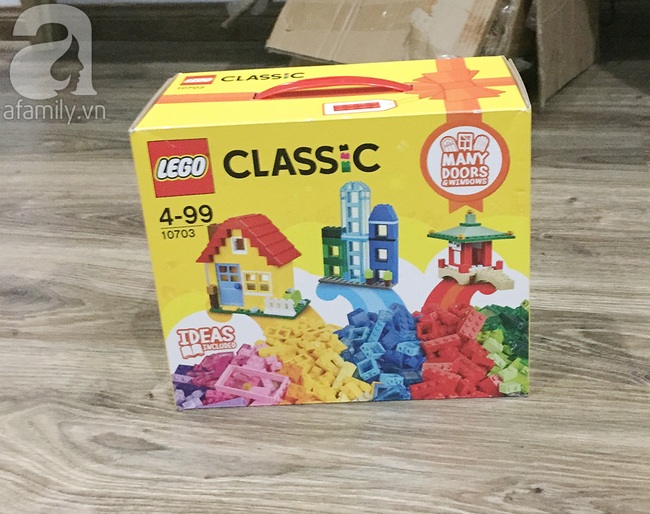 Khám phá bộ đồ chơi Lego classic từ bé 4 tuổi tới... cụ 99 tuổi đều thích - Ảnh 2.